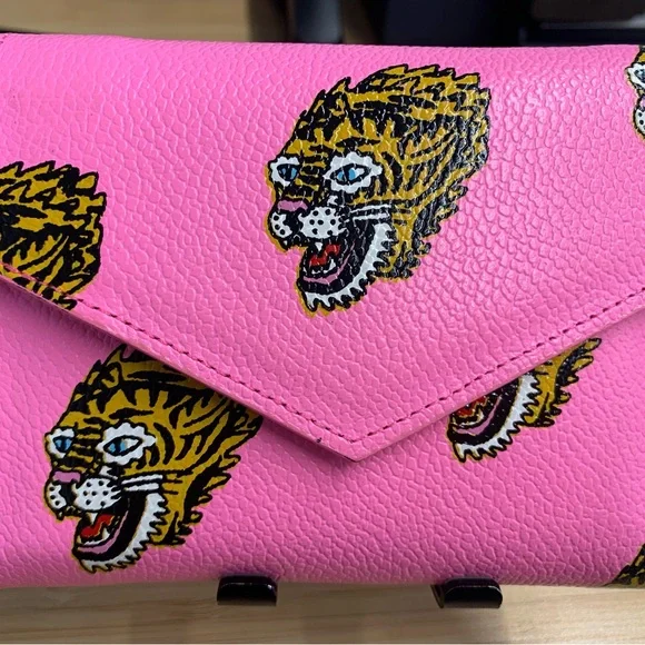 Min & Mon - Fiona Bubblegum Pink Leather Wallet - Blazing Tiger Print - Picture 3 of 4